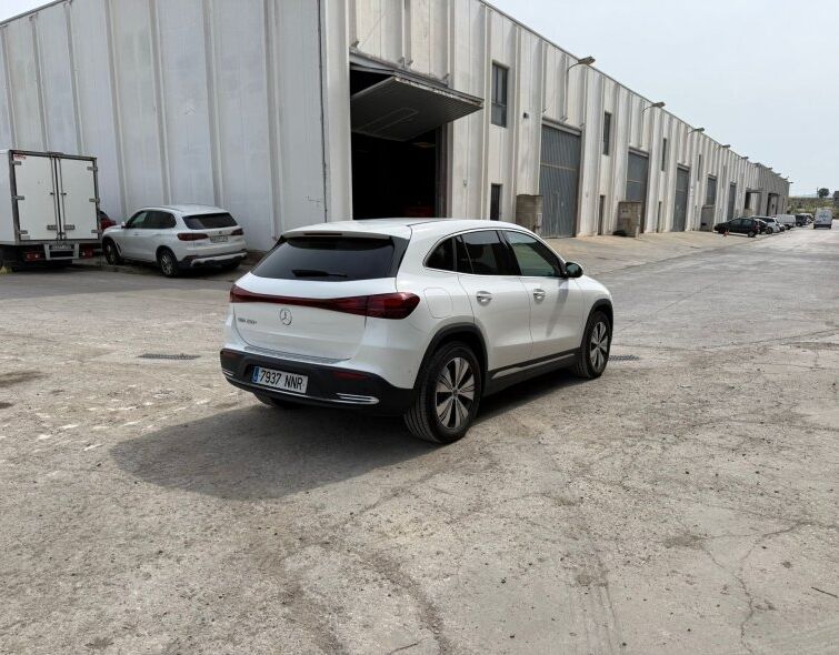 MERCEDES-BENZ EQA 250+